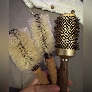 Dom dom round brushes